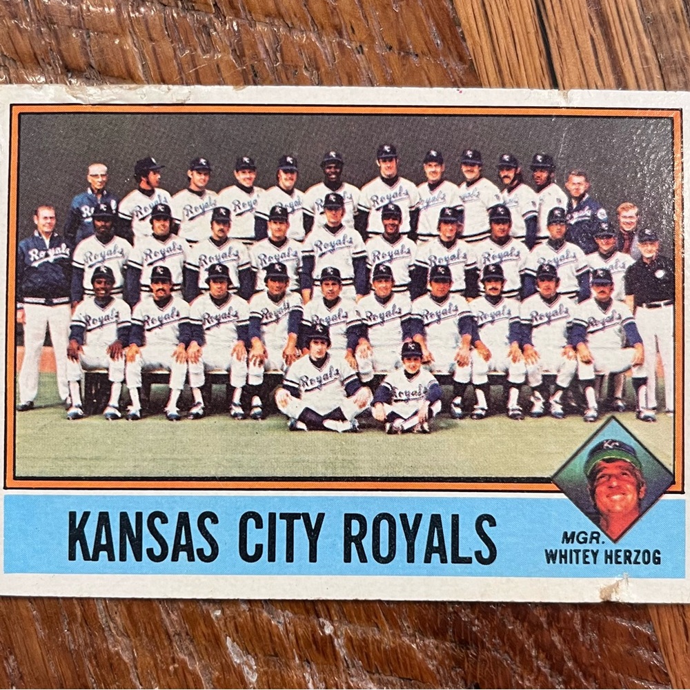 1976 Topps #236 Kansas City Royals, Whitey Herzog